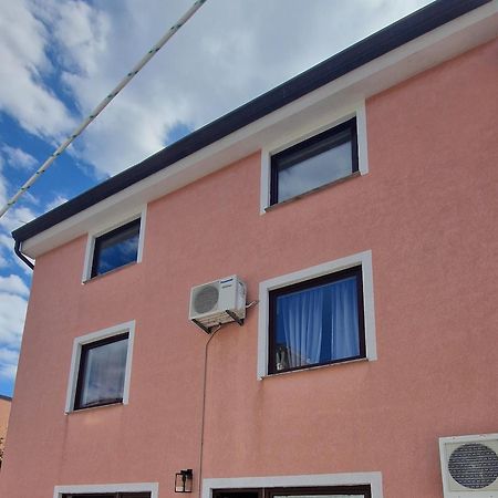 Apartments Lacic 3 تْسْغيكفانِتْسا الغرفة الصورة